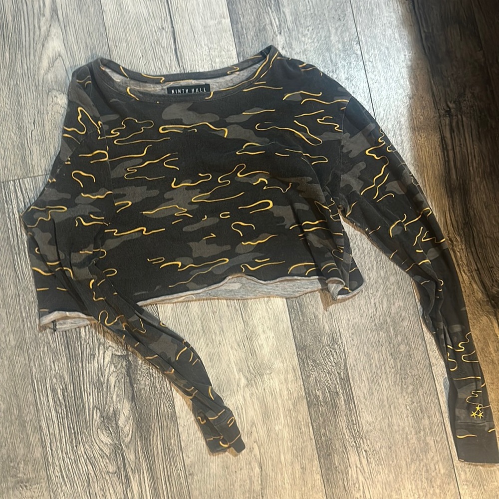 Camo crop top